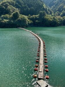 麦山浮き橋